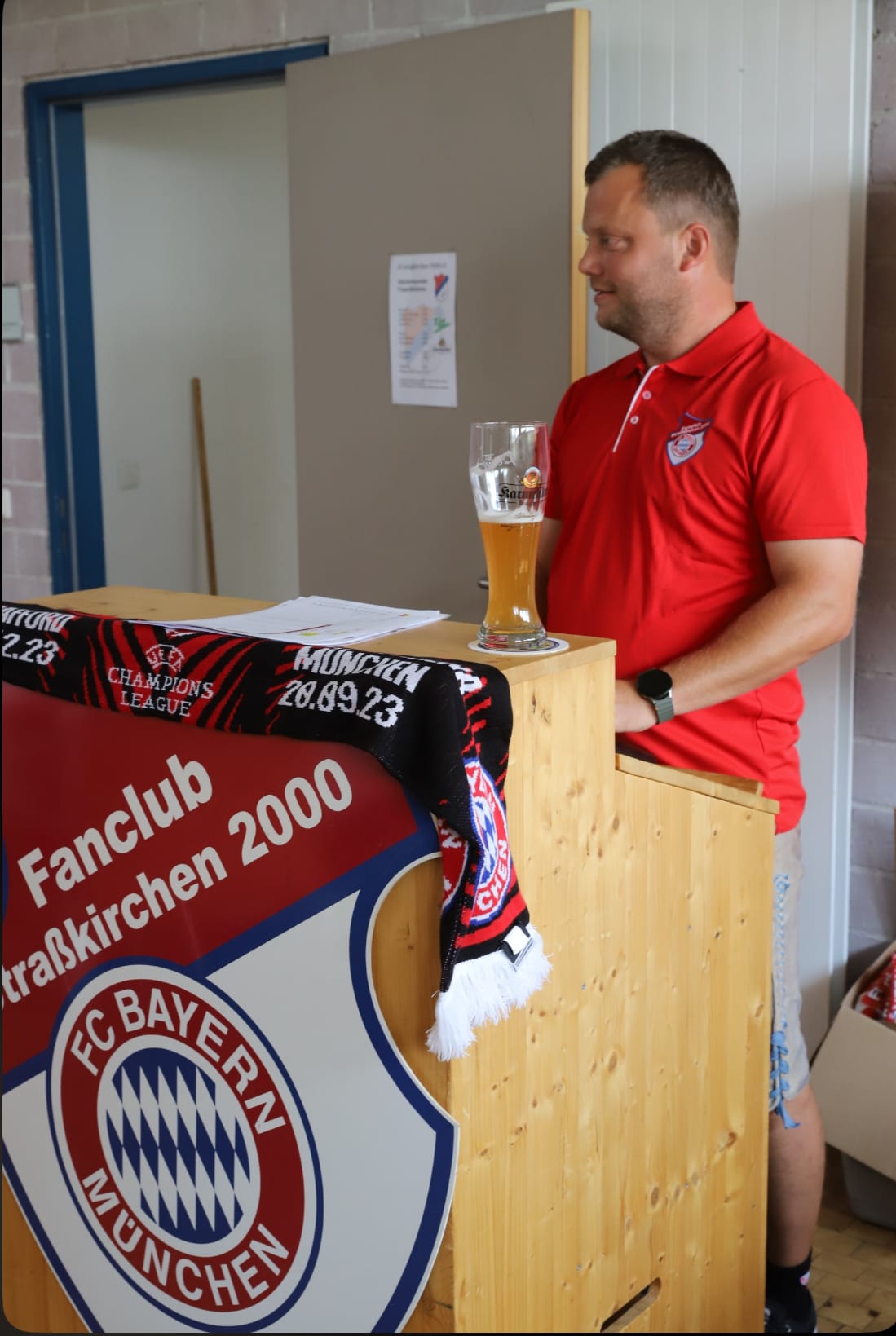 25 Jahre FC Bayern Fanclub Straßkirchen 2000 – Ein Vierteljahrhundert rot-weiße Leidenschaft
