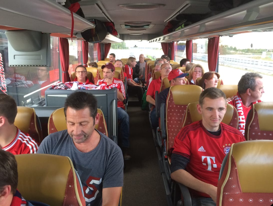 25 Jahre FC Bayern Fanclub Straßkirchen 2000 – Ein Vierteljahrhundert rot-weiße Leidenschaft