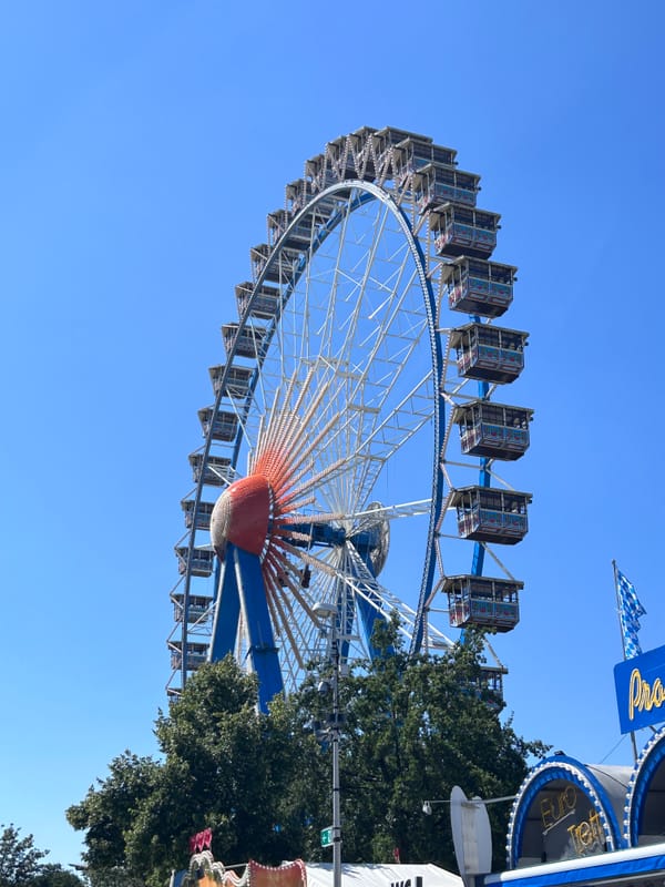 Gäubodenvolksfest Straubing – Zwischen Kult und Kritik